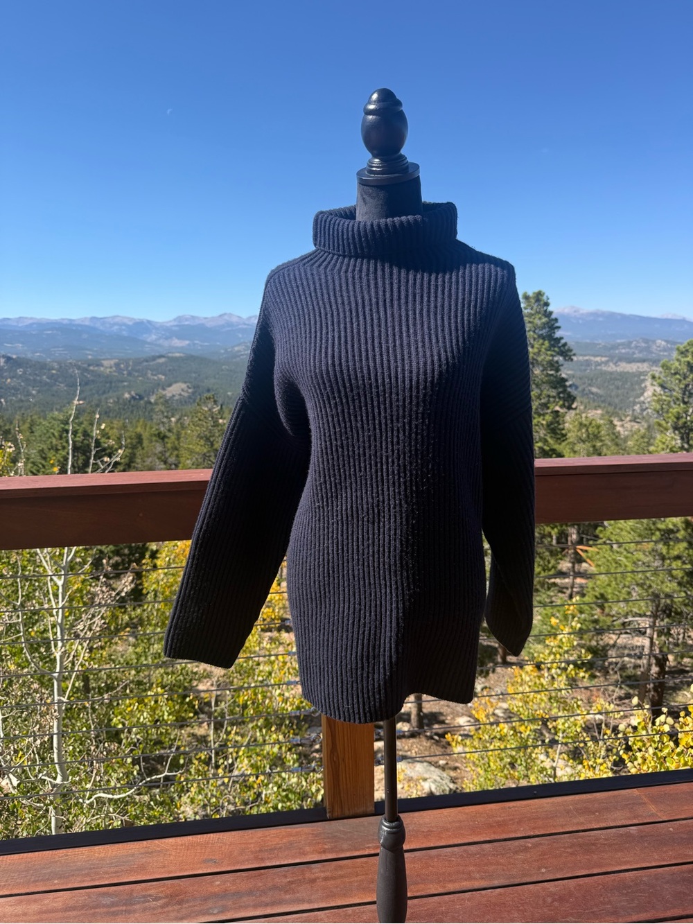 St. John Black Wool Cashmere Ribbed Turtleneck Sweater Size L